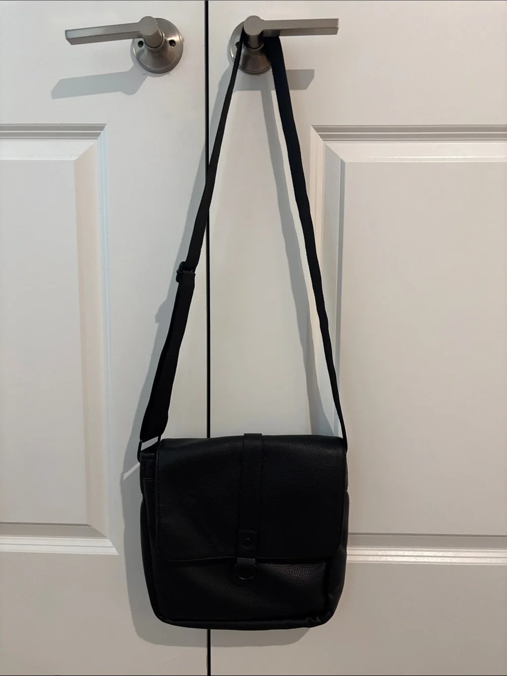 Men’s Bugatti black crossbody bag